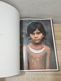 Looking East：Portraits by Steve McCurry