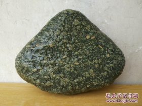 新进卫河原石5969“梅花屏”（画面精美，自然天成，石型完美，底部平坦）、荷花石原石183“龙飞九天”、洛阳梅花石原石74“翡翠花扇”（店庆大酬宾，可零售，共3块，每块8元）