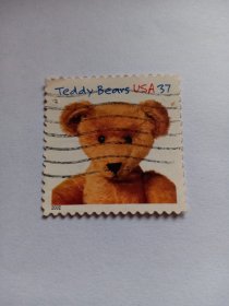 美国邮票 37c 2002年庆祝泰迪熊100周年 泰迪熊诞生百年纪念 毛绒玩具 儿童玩具 Teddy Bear译为泰迪熊，美国当地称罗斯福熊，是儿童玩耍的填充玩具熊，是一种历史悠久的毛绒玩具，常常被用来安慰孩子们的难过情绪。近年来一些泰迪熊变成了昂贵的收藏品。泰迪熊以美国总统西奥多·罗斯福命名，因为罗斯福的小名就是泰迪，他喜欢狩猎，曾拯救一头小熊