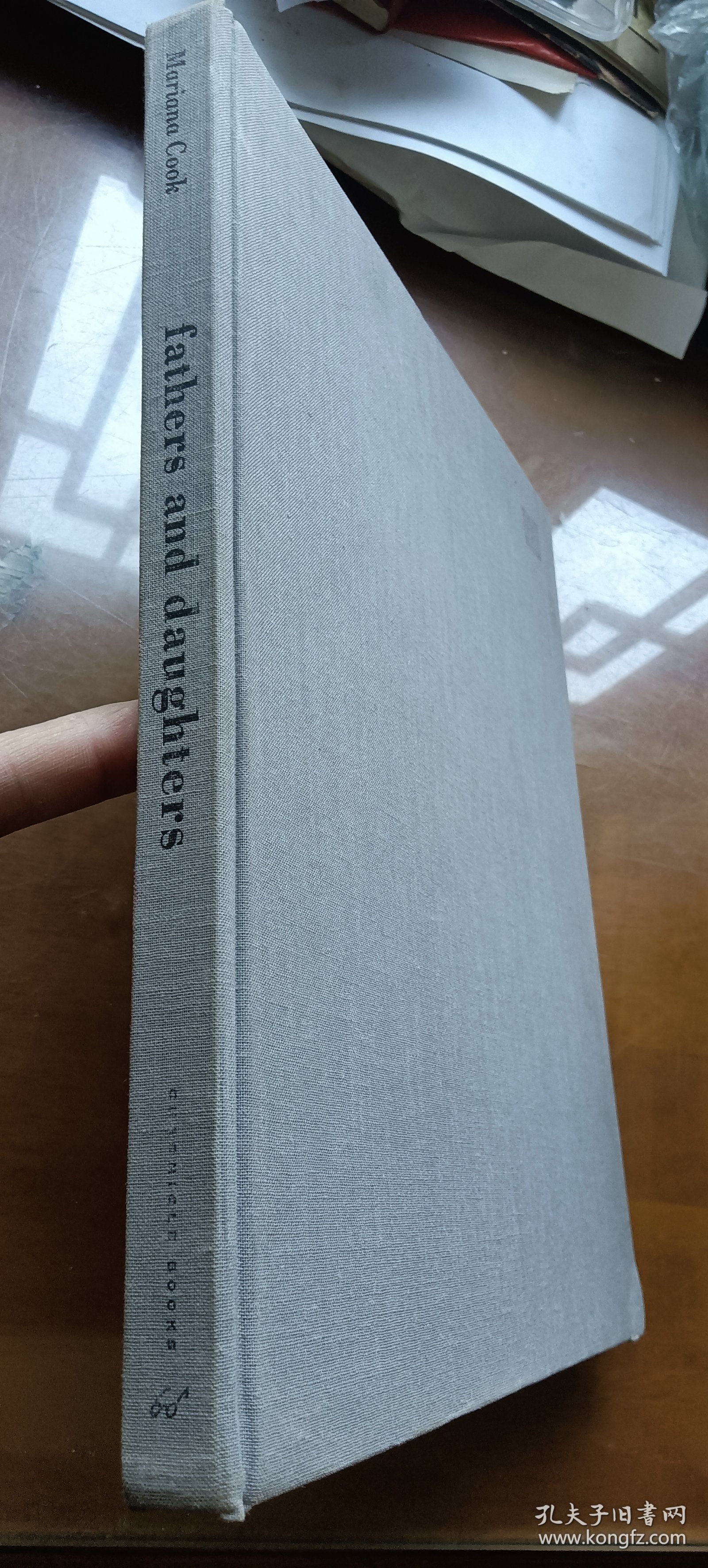 点击查看原图 fathers and daughters(签赠本)