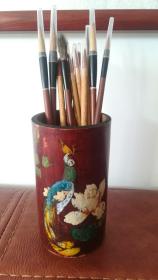 清晚期凤凰花卉纹竹笔筒，高16.5厘米，直径9厘米。完整，无绺裂。快递包邮。