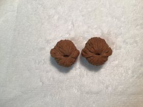 核桃文玩核桃 小四座楼狮子头31*30一对（今年珍品核桃已打底上色 爱不释手请看图片商品售出概不退换无诚意者免谈）包快递