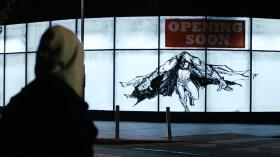 包邮 市面难见 【D9冷门动漫+电影题材两种】《深之海  De Profundis》（2007西班牙豆瓣8.0，76min，西班牙影艺学院戈雅奖Goya awards最佳动画影片，片中没有一句对白，以大提琴悠扬的琴声，搭配油画质感手绘风格的画面，散发出浓厚哀伤的气氛）+《爱情超能量 Death of a Superhero》（爱尔兰2011豆瓣7.3，98min，出乎意料的精彩）