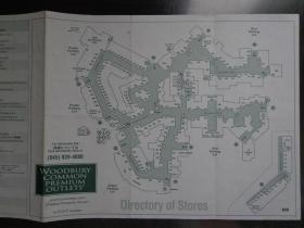 WOOODBURY COMMON PREMIUM OUTLETS美国纽约奥特莱斯商铺分布图 1989年 8开折页 英日法文对照 226家时装和运动装、鞋帽、儿童用品、配饰和珠宝、家具和家庭用品、行李和皮具、礼品及特色物品、餐饮商铺索引表。