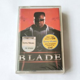 俄版磁带 《刀锋战士》电影原声带 Blade (Music From And Inspired By The Motion Picture) 俄罗斯版磁带 全新未拆 盒侧边有裂痕