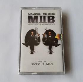 匈牙利版磁带 Danny Elfman - Men In Black II (Music From The Motion Picture) 《黑衣人2》电影原声带 全新未拆 盒轻微瑕疵 Tim Blaney / Will Smith 威尔史密斯