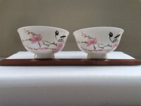 1057粉彩花鸟瓷碗两只-当代的官窑瓷