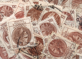 外国邮票ZA14，意大利邮包邮票戴城冠的意大利女神像 100L，1枚