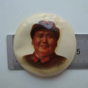 (像章8238)毛主席塑料像章
