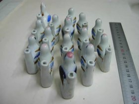 早期景德镇出的动物造型瓷哨子15个
