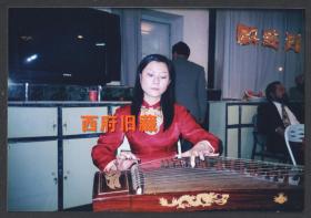 2001年，爱国老人丁中江，在成都认养大熊猫团团圆圆，活动现场老照片30张，蒋孝严、赖声川等参与