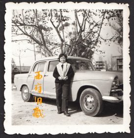 七八十年代，老式汽车人像老照片