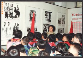 2000年前后，成都的《红军长征在四川档案展览》老照片，一组8张