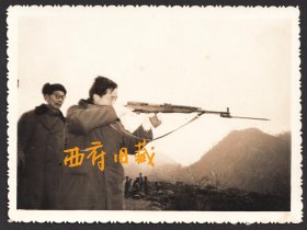 1983年，彭县靶场射击训练老照片
