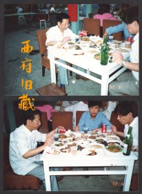 1992年，烤鸭店里的满桌丰盛菜肴，外加可口可乐与啤酒，2张