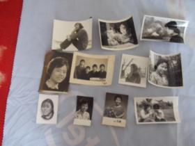 上海美女老照片：11张合售，其中3张背面有字，1，摄于1976年8月（15岁），蒋鹤鸣；2，上海植物园，1982.5；3，78；4，8岁。（卫122）
