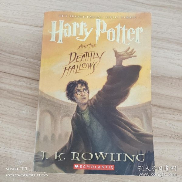 Harry Potter and the Deathly Hallows  哈利·波特与死亡圣器 英文原版