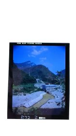 黑白照片的底片：山间工厂的彩色反转片 共1张售 文件盒十四 003