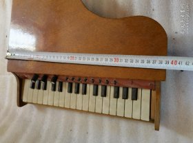 80年代国产最时髦的“嘉乐”牌儿童电子小钢琴（收藏一份你童年的美好回忆）
