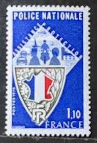 法国1976年  国际警察 警徽标志 1全新