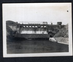 1964年新安江水电站下游正视老照片1张(尺寸约4.7*6.1厘米）4566