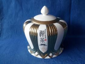 当代鎏金莲花座象形茶叶罐摆件纽是含苞待放的荷花奢侈品高档艺术品家庭陈设