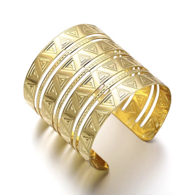 古埃及法老风格手环，纯银镀金，气质非常，独特，稀有，珍贵，可遇不可求的手镯珍品，雄浑大气，鬼斧神工的技艺，高贵典雅，气质非凡，工艺精湛值得永久收藏