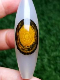 古天珠至纯天珠，神秘的“天眼”古天珠，玛瑙“黄金天眼”天珠，包浆醇厚，神韵十足，神秘白金双色“太阳天眼”象形天珠，古天珠神器中之珍品，可遇不可求，难得一见，真正的古老天珠