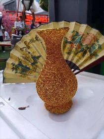 金丝宝瓶，顶级手工大师纯手工作品“金丝宝瓶”，金光闪闪，纯手工制作，鬼斧神工的精湛技艺，来自几代人的家族传承，匠心工艺，极为难得，家庭装饰和收藏的金苹果，为家庭增加艺术的魅力，是收藏，家庭和送礼佳品