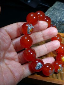 红油水草玛瑙手链，高冰透，黄灿灿，独特，稀有，极品红水草手链，万里挑一，温润如玉，纯天然极品红油水草玉髓玛瑙手串，纯天然极品红黄色，极为稀有的“红油绿水草”手链，《黄红绿水草》手链，温润无比，象征富贵吉祥，高端大气上档次，低调奢华有内涵，值得永久收藏
