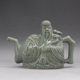清代  豆青釉雕塑寿星茶壶