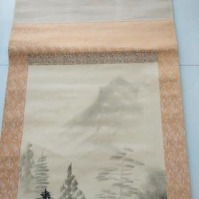 【34】    老书画画轴     春峰    山水风景图       挂轴     立轴    绢本绫裱     画芯尺寸：105CM×40CM       收藏品   卷轴