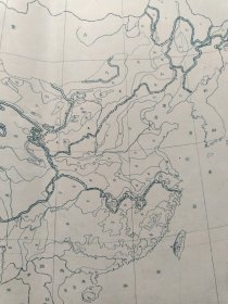 全国矿产图、全国土壤图。煤：鹤西、双鸭、鸡西、阜新、抚顺、大同、唐山、  大原、阳泉、淄博、焦作、天府、宣威、乌鲁木齐。铁：白云鄂博、鞍山、龙烟、峄岭镇、马鞍山、大冶、盐边、石碌。食盐：自贡井、茶卡湖、吉兰泰、塘沽、青岛、淮北盐区。石油：乌苏、库车、延长。黑土、灰化土、漠钙土、红壤及黄壤土、高山土甸土、棕色森林土等土壤区土质分界区（每种土质有数字标注及说明）。