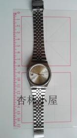 新华书店六十周年纪念（1937-1997）24K包金纪念珍品（1件）；新华书店六十周年纪念手表（1块）；从事新华书店工作三十年纪念章（1枚）；从事新华书店工作四十年纪念章（1枚）；庆祝新华书店成立75周年（1937-2012）纪念章（1枚）；新华书店胸章（2枚）；时期新华书店胸章（1枚）（8件合售）