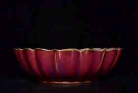 宋钧窑回流瓷刻字描金花瓣洗，高6.4×21.6厘米600