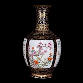 清乾隆蓝釉描金花卉题字纹瓶 尺寸：42×22厘米 价格4300