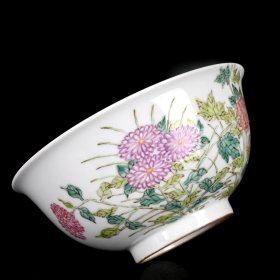 清雍正粉彩过枝花卉纹碗 尺寸：7*15厘米 价格1380