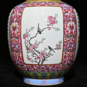 清乾隆胭脂红地粉彩花鸟诗文反口瓶 高33.5cm直径18cm 价格6200