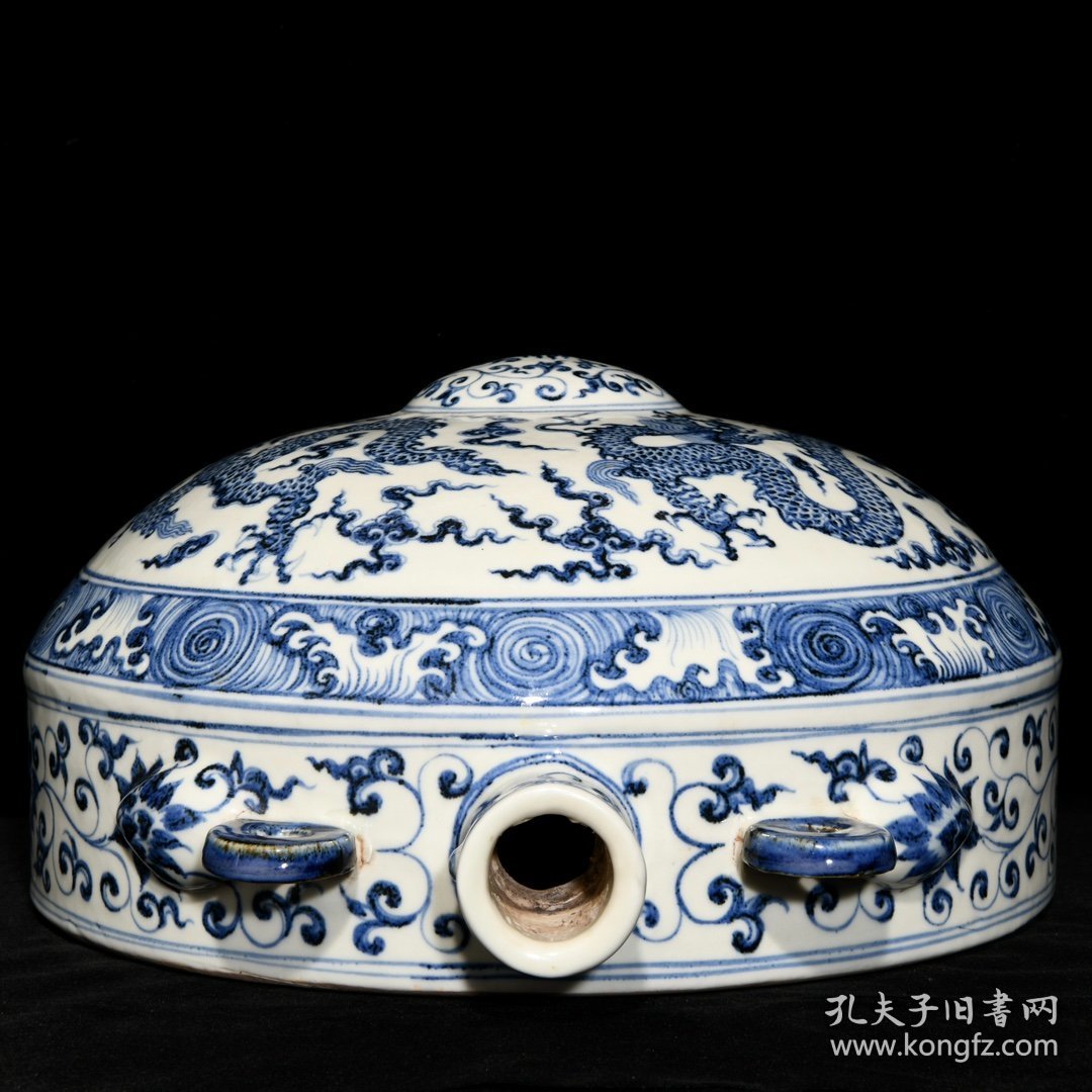 明青花龙纹卧壶，高41.5cm直径36.5cm，价3420