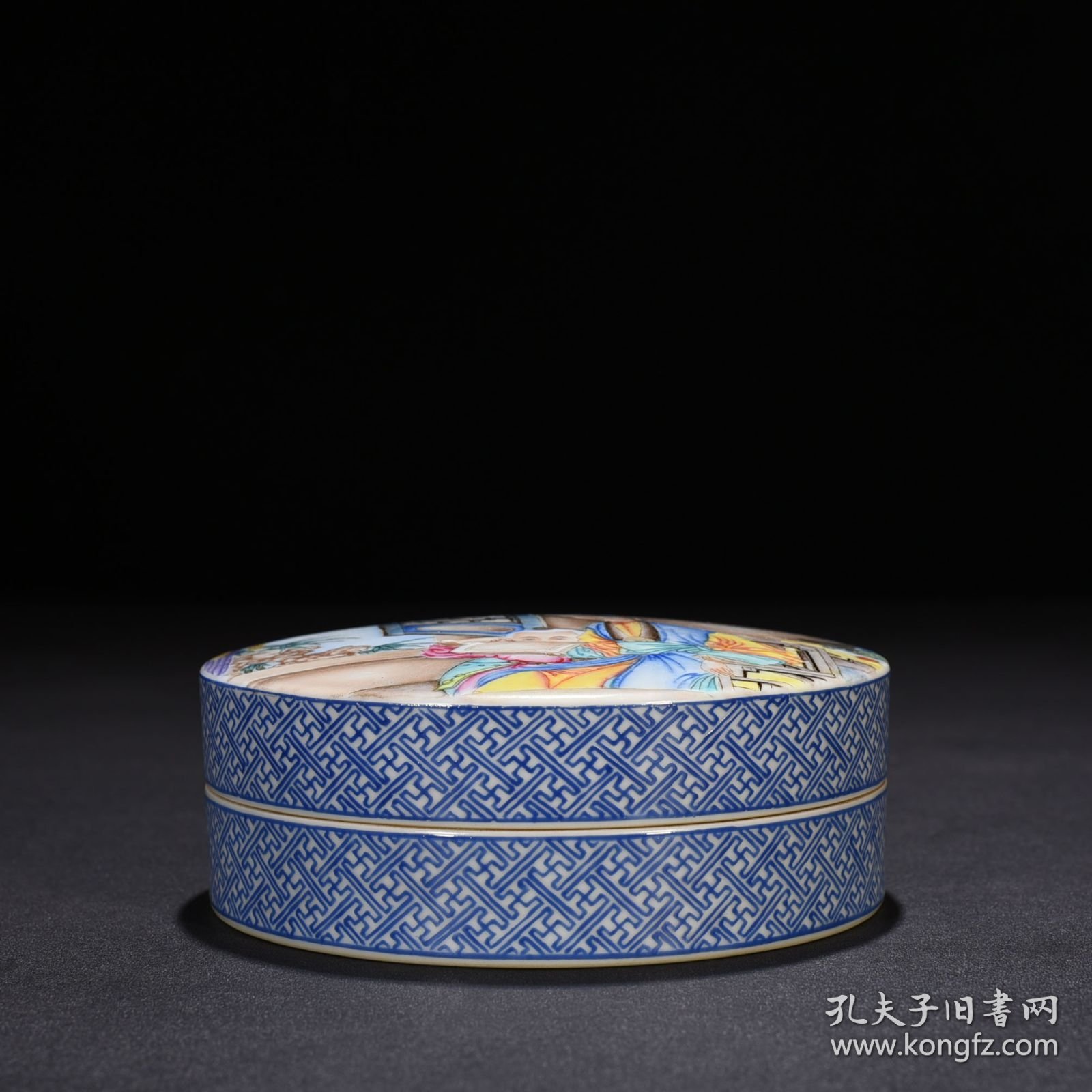 点击查看原图 清雍正珐琅彩美人带子人物粉盒印盒 尺寸:4.5*12.5厘米 价格3000