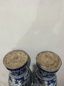 明天顺青花琴棋书画人物纹象耳瓶