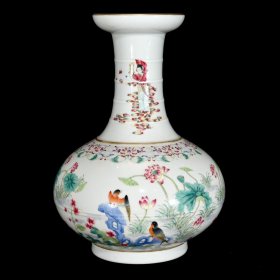 清乾隆粉彩花鸟荷花纹瓶 尺寸：30×22厘米 价格:5300