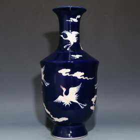 明嘉靖祭蓝留白云鹤纹瓶，高46cm直径22cm，价1140