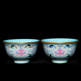 清乾隆松石绿地珐琅彩花卉纹压手杯 高5.5cm直径9.3cm 价格3600