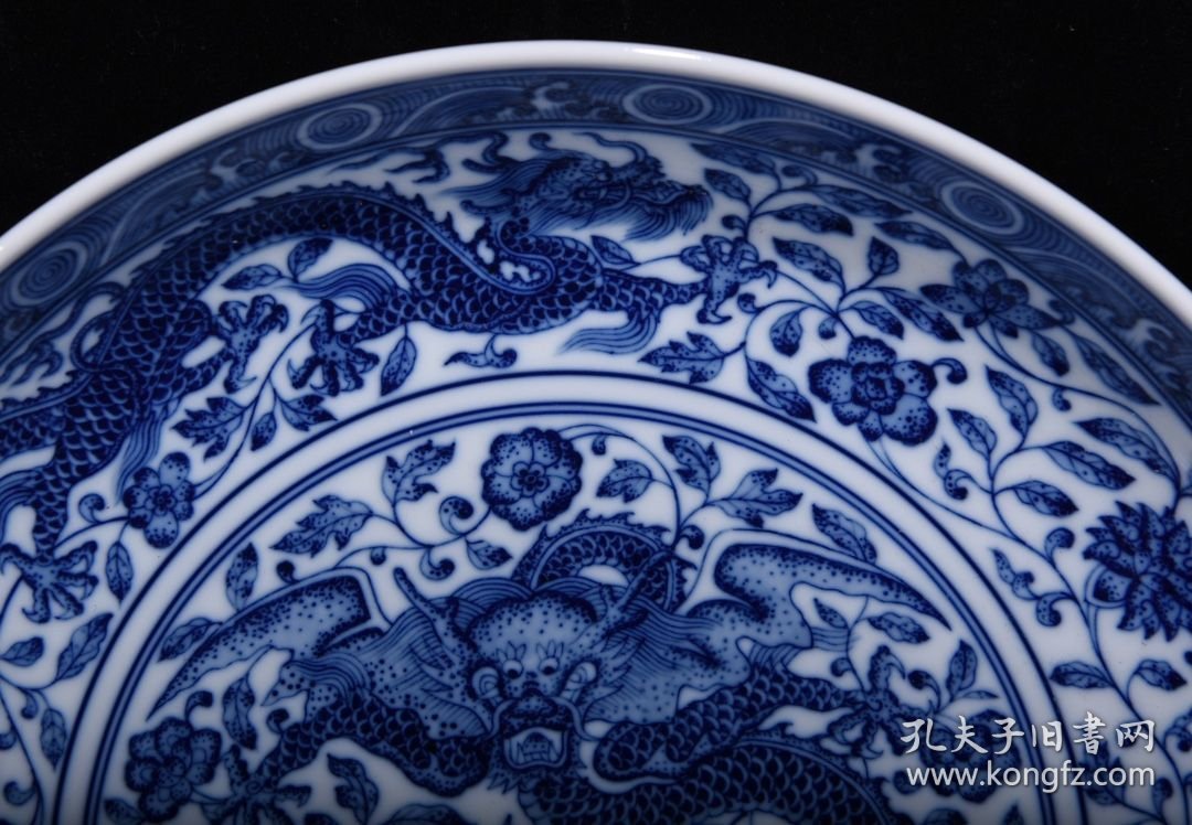清雍正青花龙纹盘 尺寸5.6*27厘米 价格3600