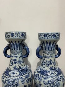 明天顺青花琴棋书画人物纹象耳瓶