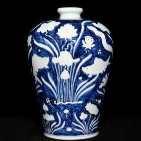 明宣德青花鱼藻纹梅瓶，高29cm直径21cm，价1710