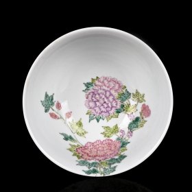 清雍正粉彩过枝花卉纹碗 尺寸：7*15厘米 价格1380