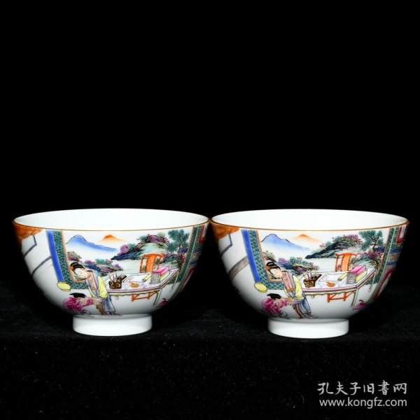 清雍正粉彩人物故事纹杯 ；高5.7cm直径10cm ；价5400..