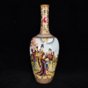 清乾隆珐琅彩仕女人物纹瓶  20.5×8.5厘米 价:2880